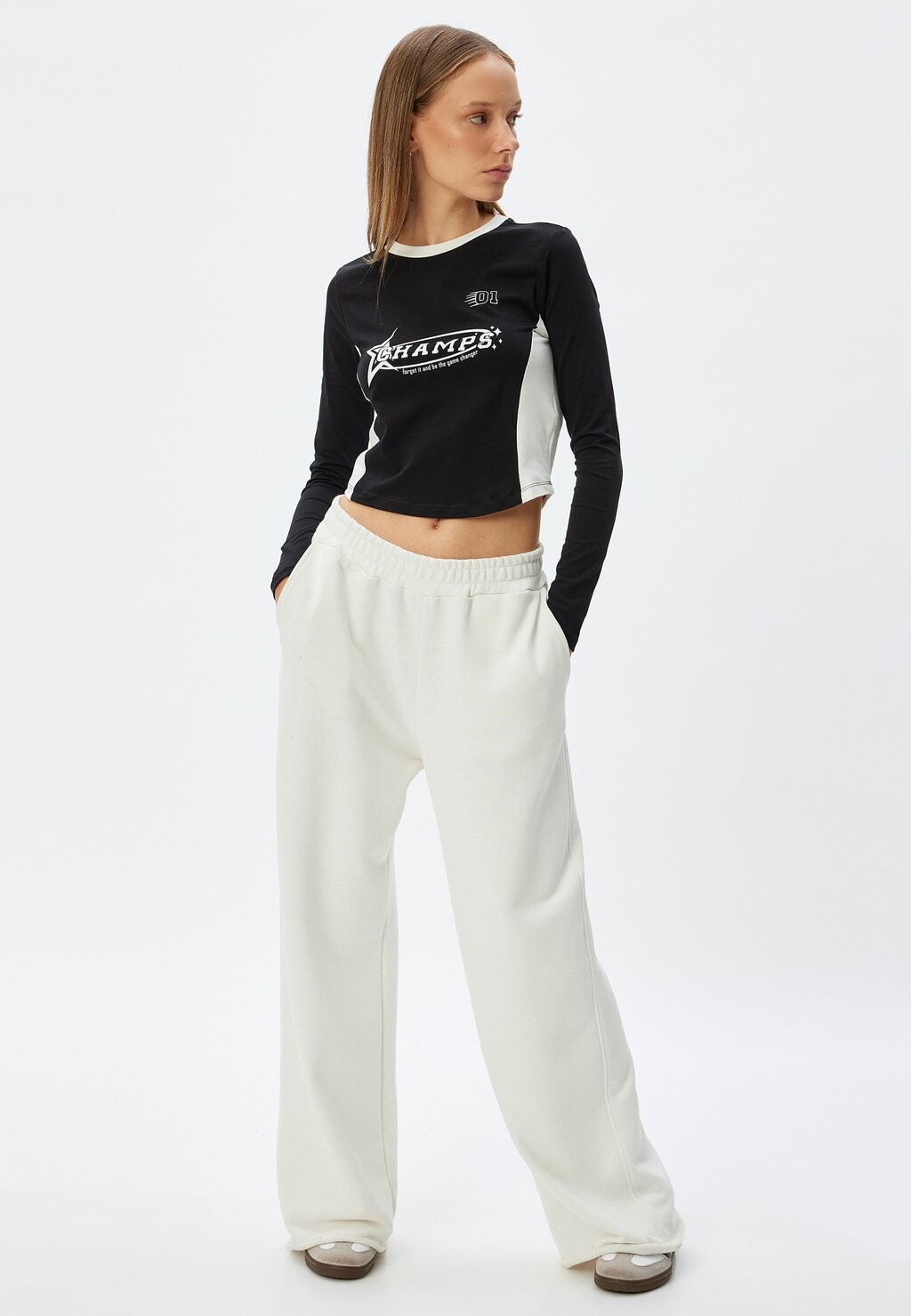 Топ с длинными рукавами CROP Koton, черный
Топ с длинными рукавами CROP Koton, черный