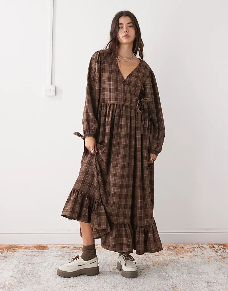 Платье мидакси Ragged Priest в коричневую клетку
Платье мидакси Ragged Priest в коричневую клетку