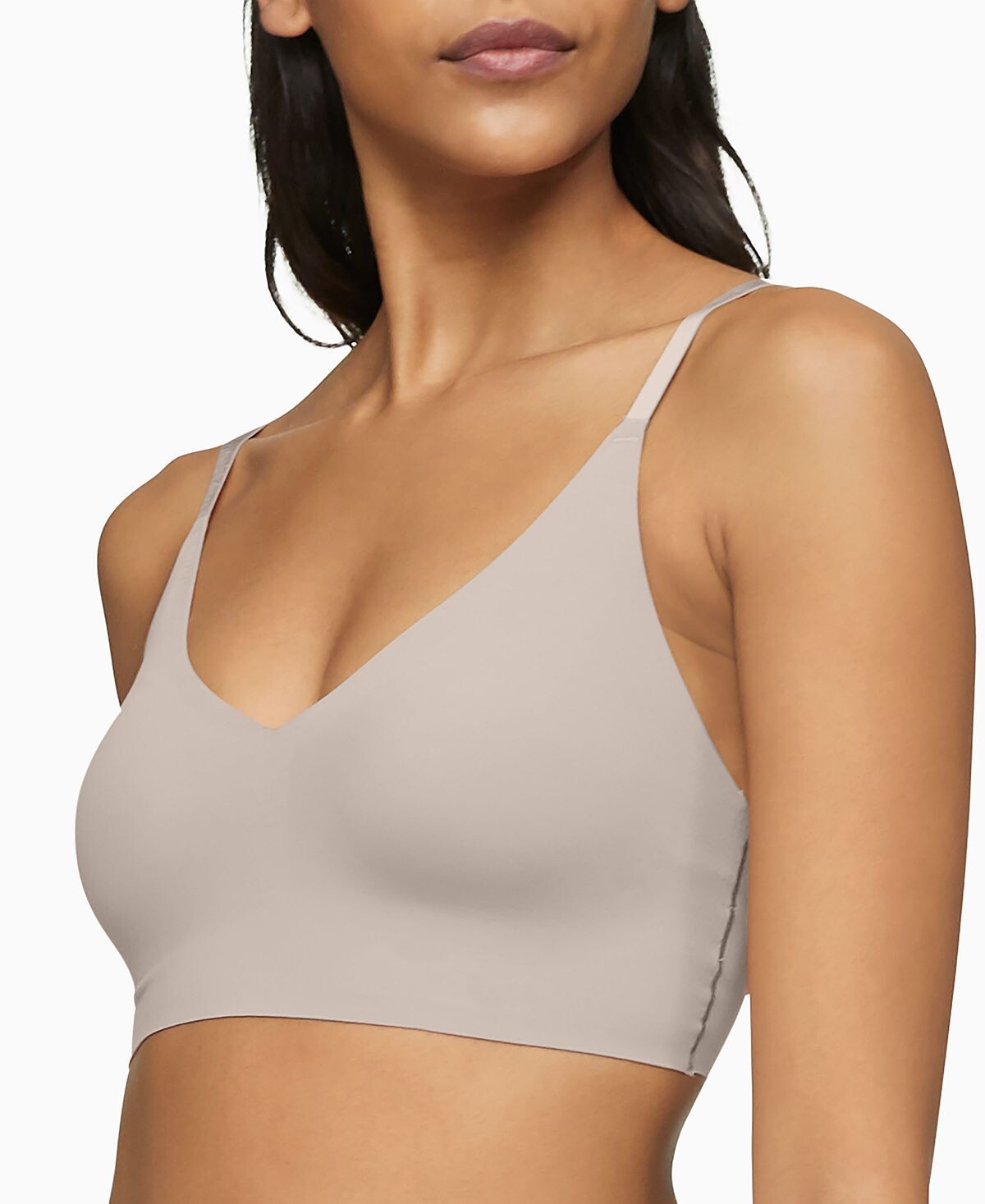 Бюстгальтер-бралетт с треугольными чашками Invisibles Comfort QF5753 Calvin Klein
Бюстгальтер-бралетт с треугольными чашками Invisibles Comfort QF5753 Calvin Klein