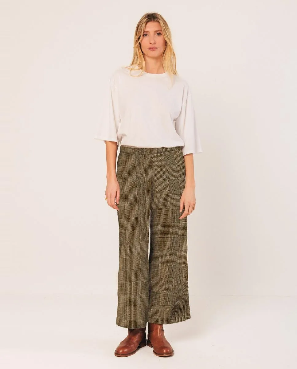 Женские прямые длинные брюки Indi & Cold, хаки
Женские прямые длинные брюки Indi & Cold, хаки