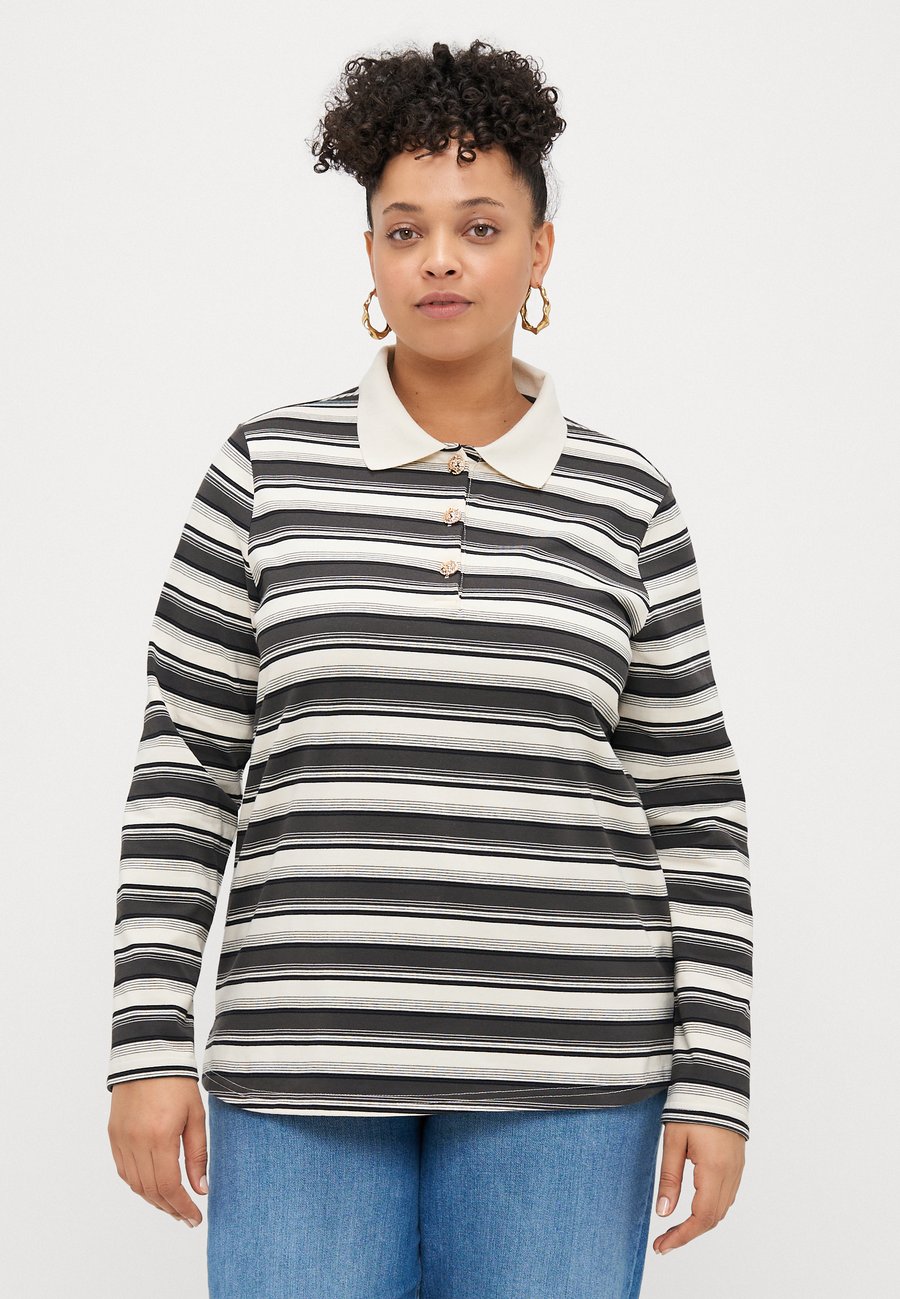 Поло ONLY Carmakoma CARGLOBE O NECK , Cloud Dancer/Black/Off-White
Поло ONLY Carmakoma CARGLOBE O NECK , Cloud Dancer/Black/Off-White