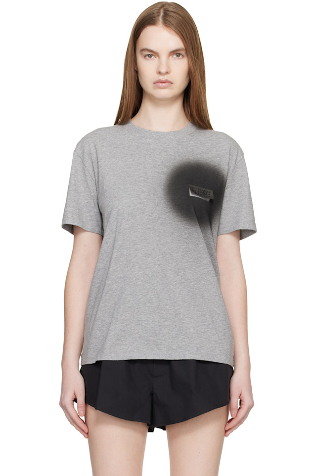 Mm6 Maison Margiela Серая футболка с изображением баллончика с краской
Mm6 Maison Margiela Серая футболка с изображением баллончика с краской