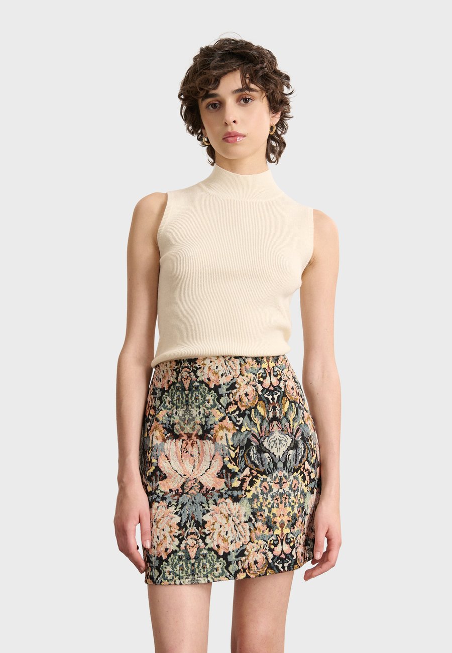 Джемпер Garance Paris BIL, Off White/Off-White
Джемпер Garance Paris BIL, Off White/Off-White