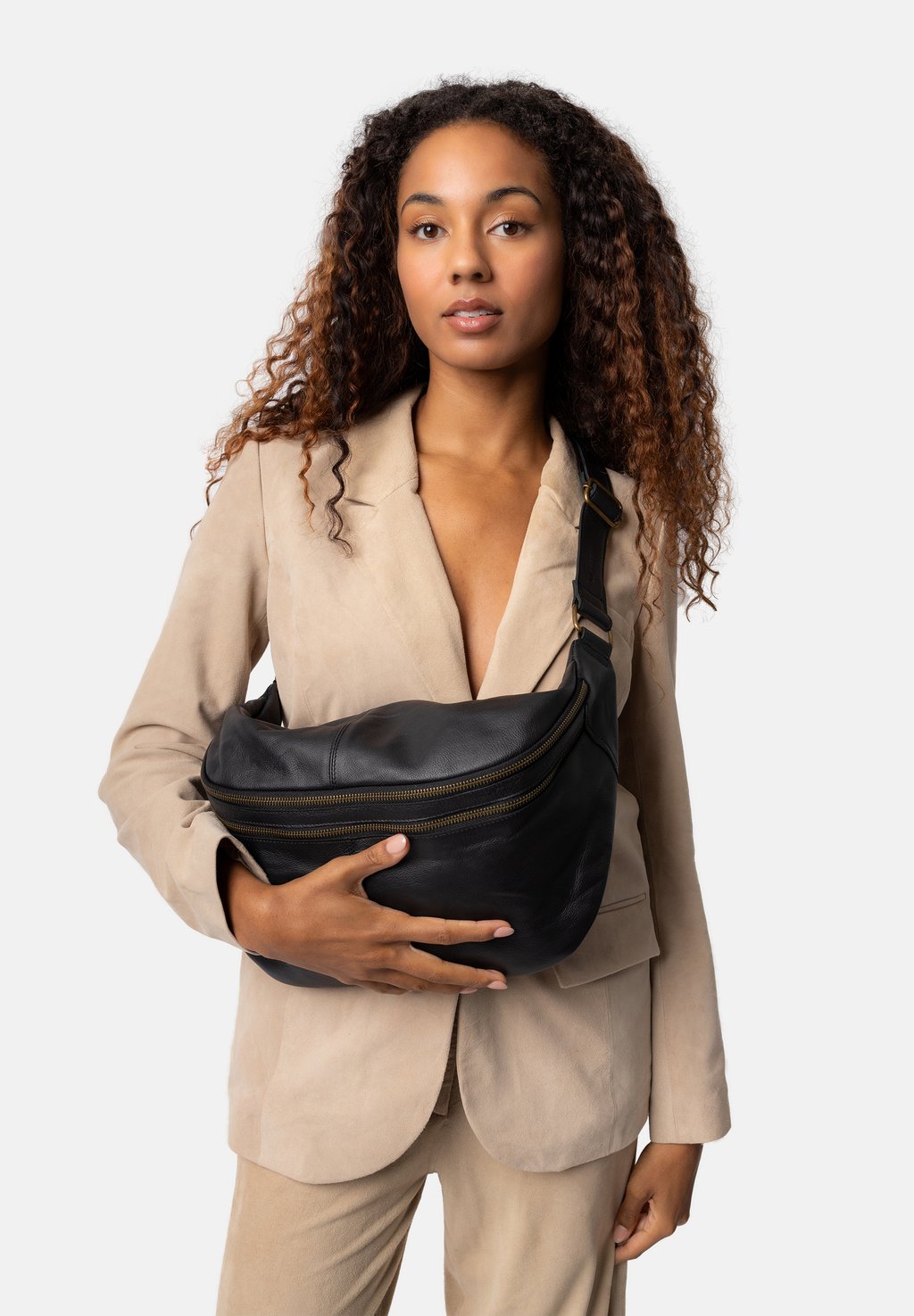 Поясная сумка JINA RE:DESIGNED, черный
Поясная сумка JINA RE:DESIGNED, черный