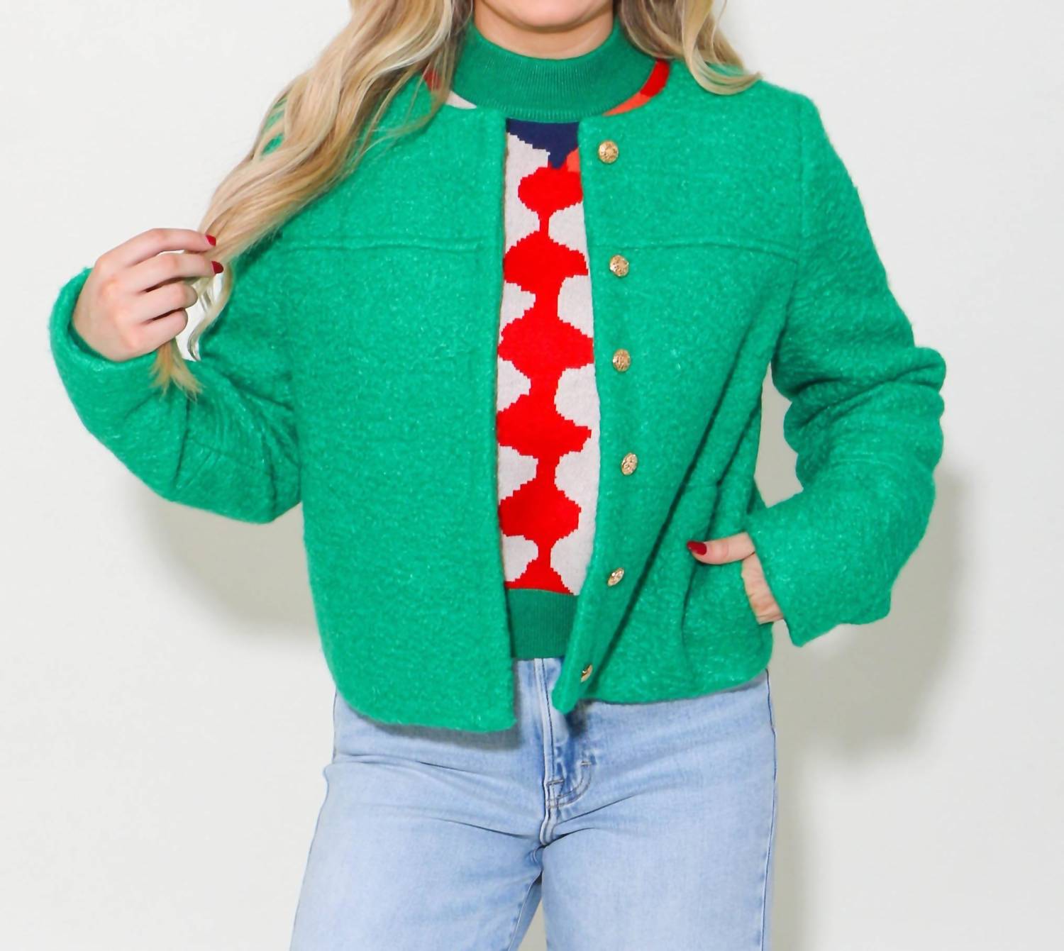 Закрытая куртка из букле зеленого цвета THML 
Закрытая куртка из букле зеленого цвета THML