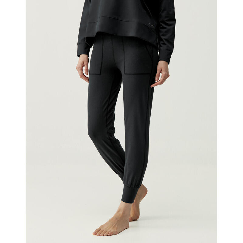 брюки-джоггеры Daba BORN LIVING YOGA, цвет schwarz
брюки-джоггеры Daba BORN LIVING YOGA, цвет schwarz