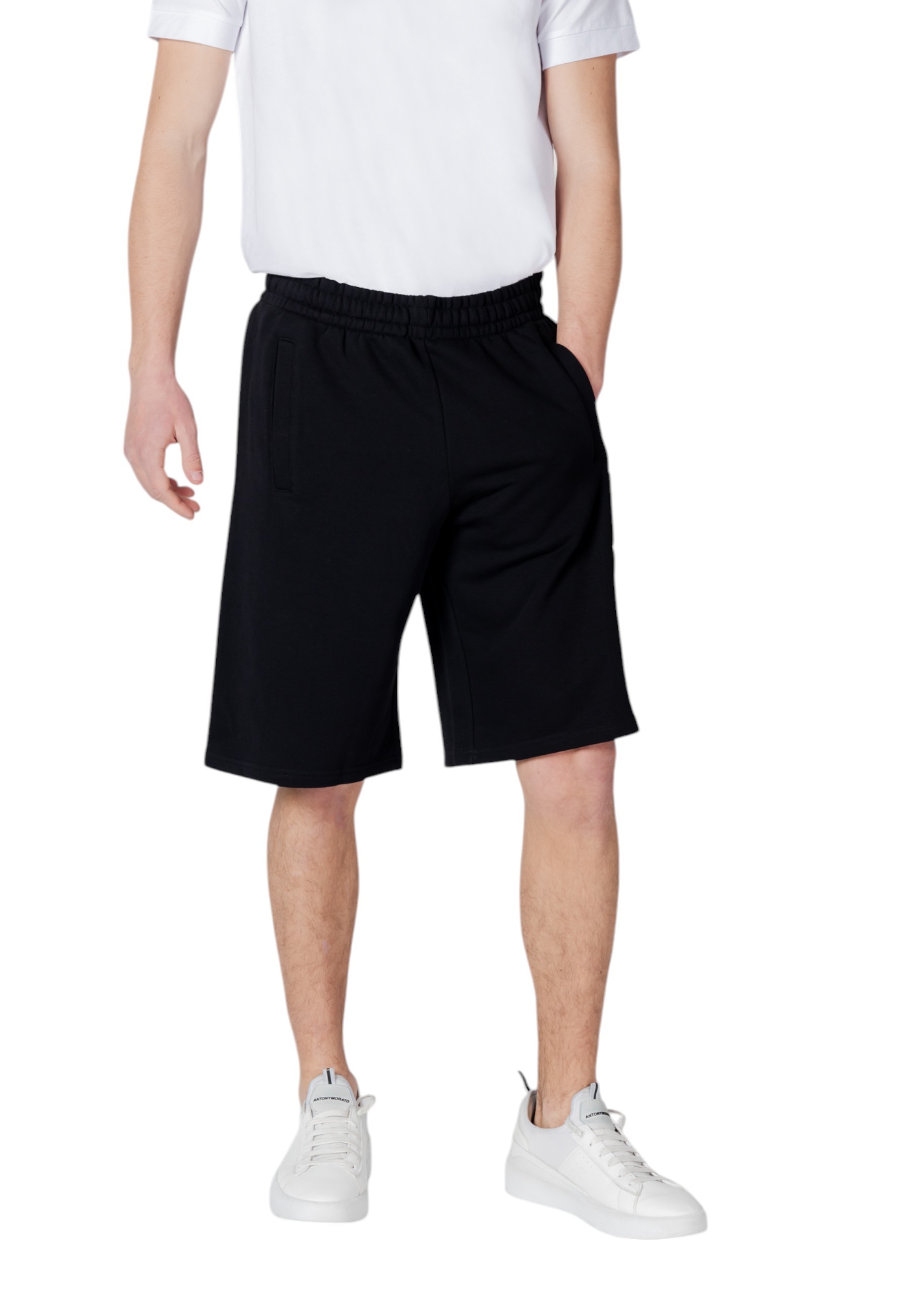 Шорты EA7
Шорты EA7