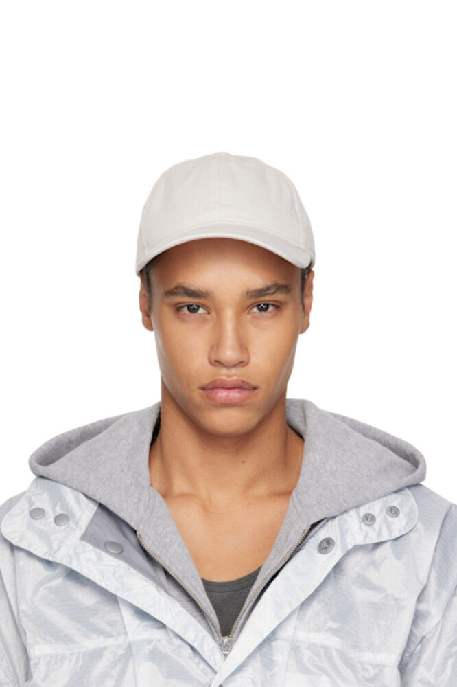 Серая бейсболка OUR LEGACY
Серая бейсболка OUR LEGACY