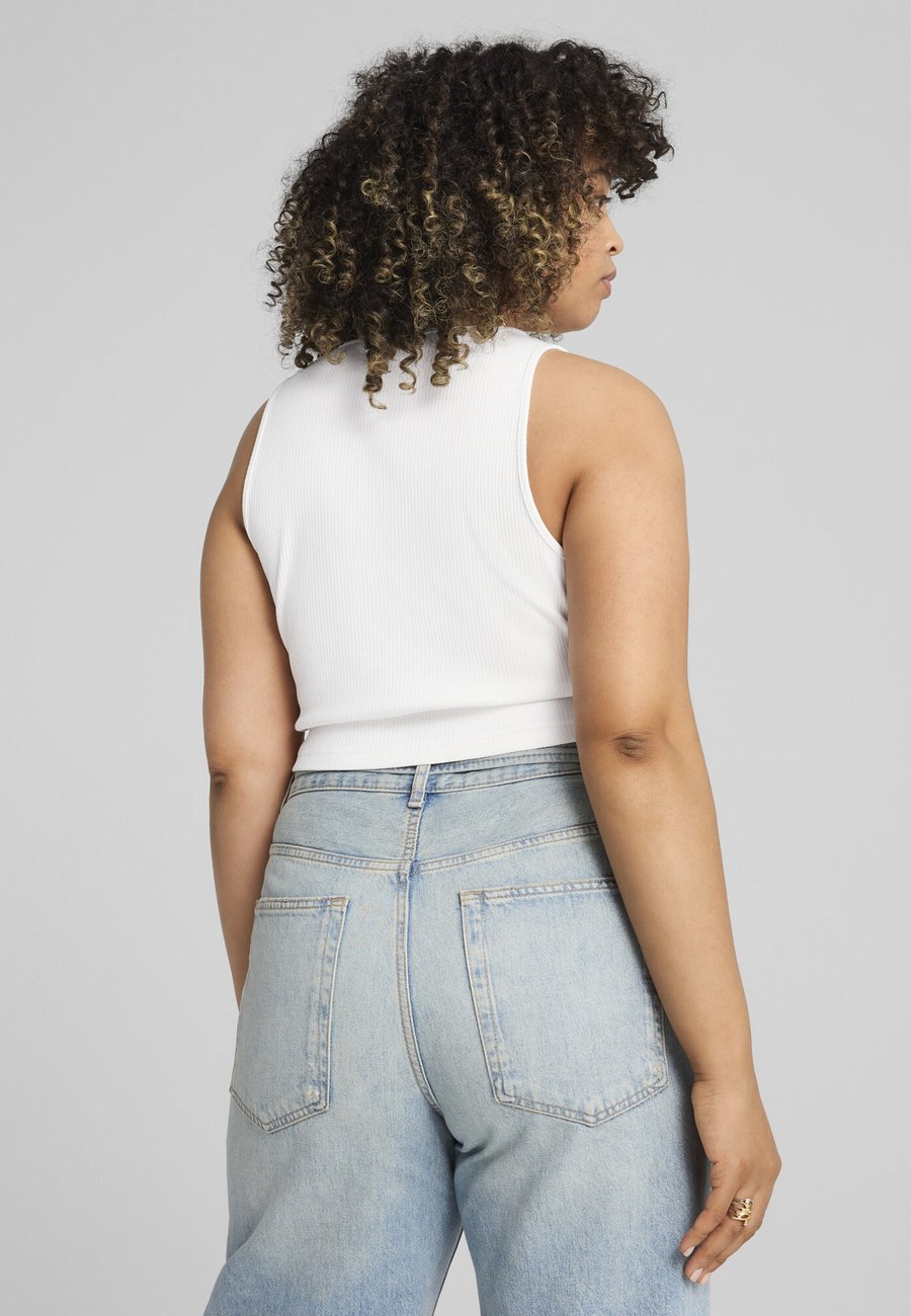 Топ Puma CROP, White
Топ Puma CROP, White