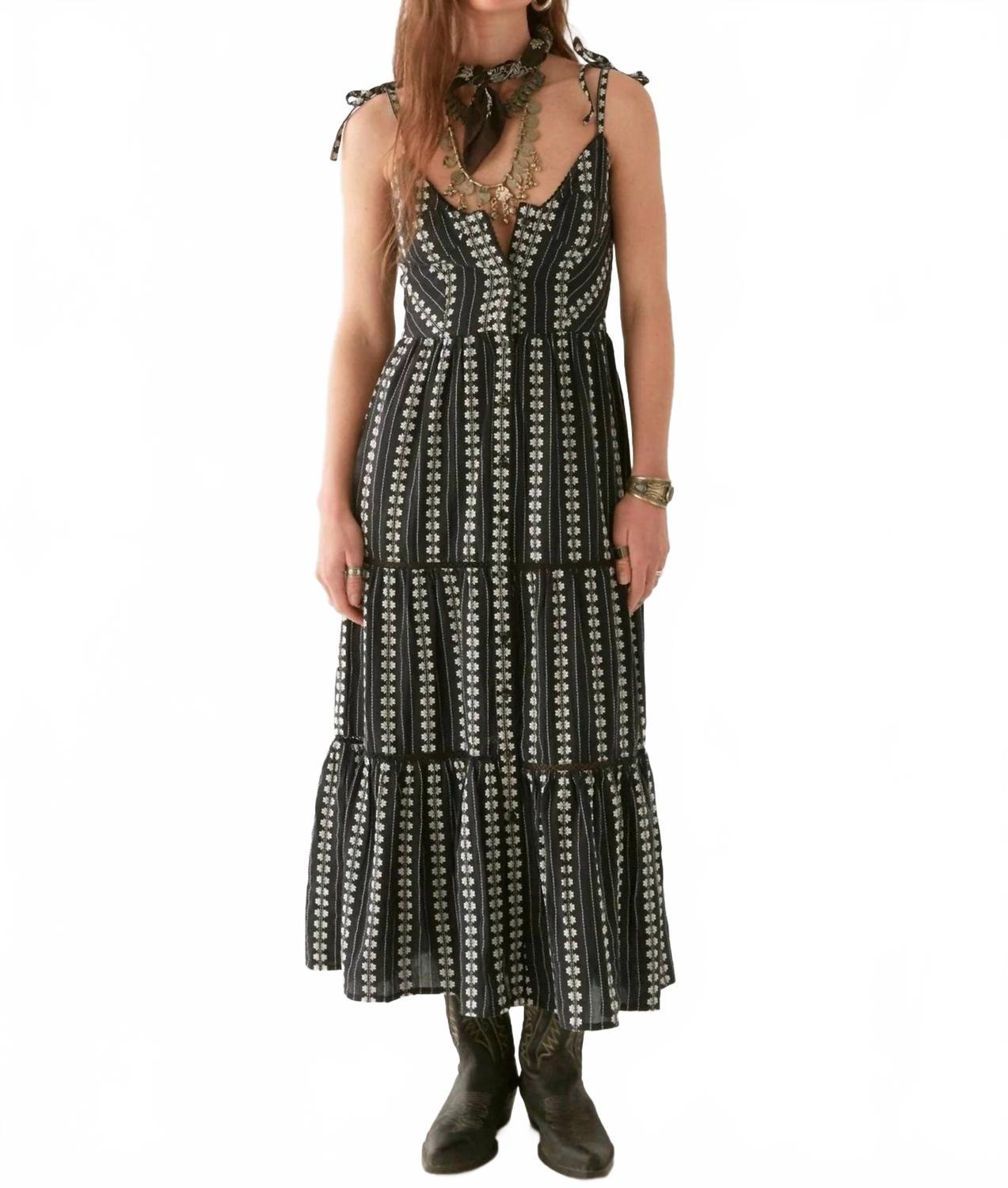 Maison Hotel Платье-макси Venus цвета оникса
Maison Hotel Платье-макси Venus цвета оникса