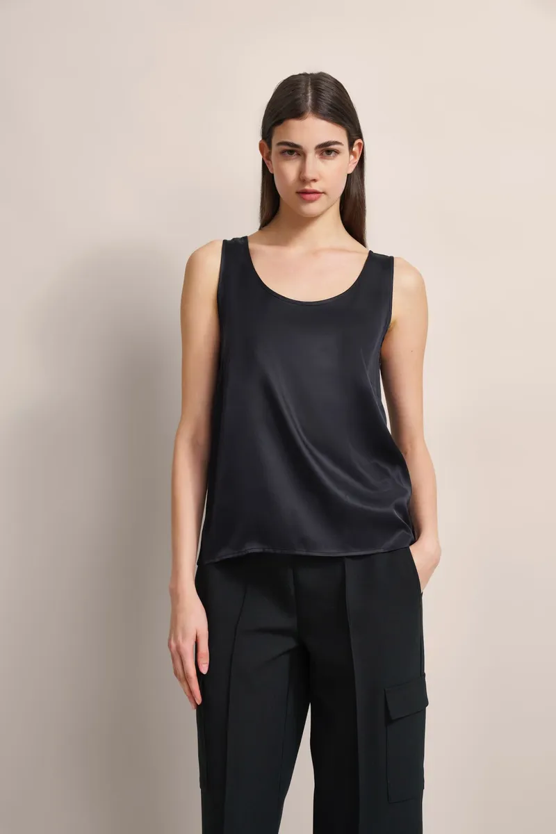 Майка Бугатти Bugatti, черный
Майка Бугатти Bugatti, черный