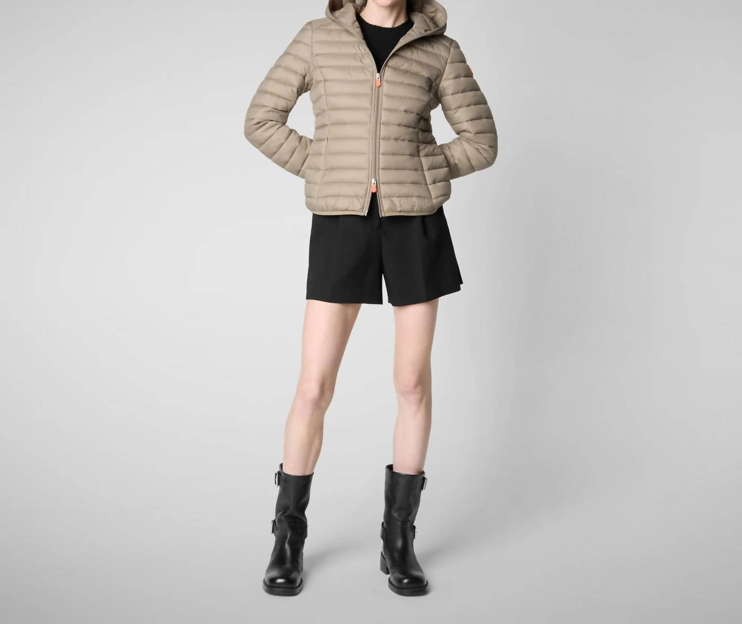 Двусторонняя куртка с капюшоном в цвете слоновая кость Save The Duck
Двусторонняя куртка с капюшоном в цвете слоновая кость Save The Duck