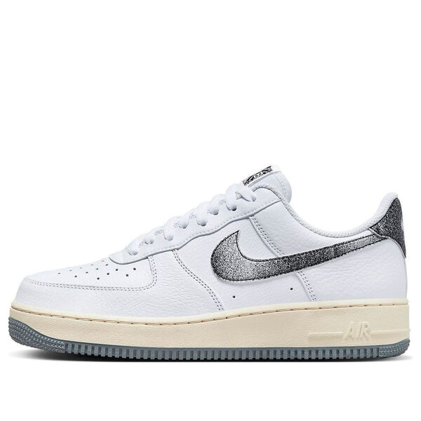 Кроссовки air force 1 low 'classics 50 years of hip-hop' Nike, белый 
Кроссовки air force 1 low 'classics 50 years of hip-hop' Nike, белый