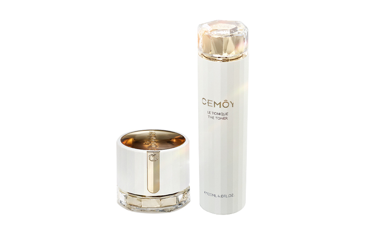 Наборы для ухода за кожей women's Cemoy
Наборы для ухода за кожей women's Cemoy