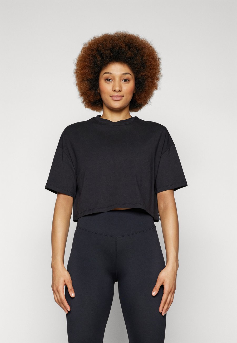 Спортивная футболка Even&Odd active CROPPED SPORTS T-SHIRT, Black
Спортивная футболка Even&Odd active CROPPED SPORTS T-SHIRT, Black