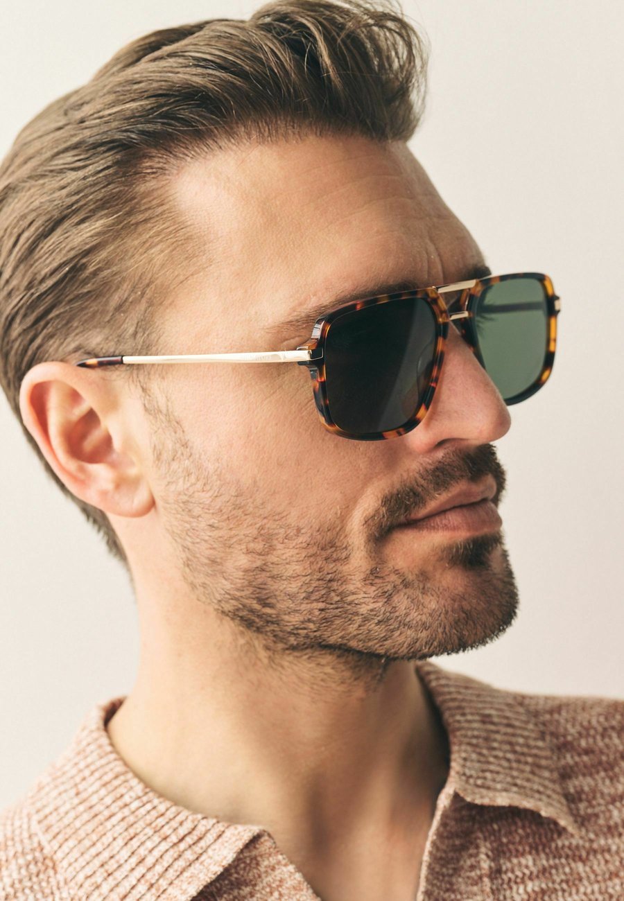 Солнцезащитные очки Next SIGNATURE NAVIGATOR, Tortoiseshell Brown/Brown
Солнцезащитные очки Next SIGNATURE NAVIGATOR, Tortoiseshell Brown/Brown