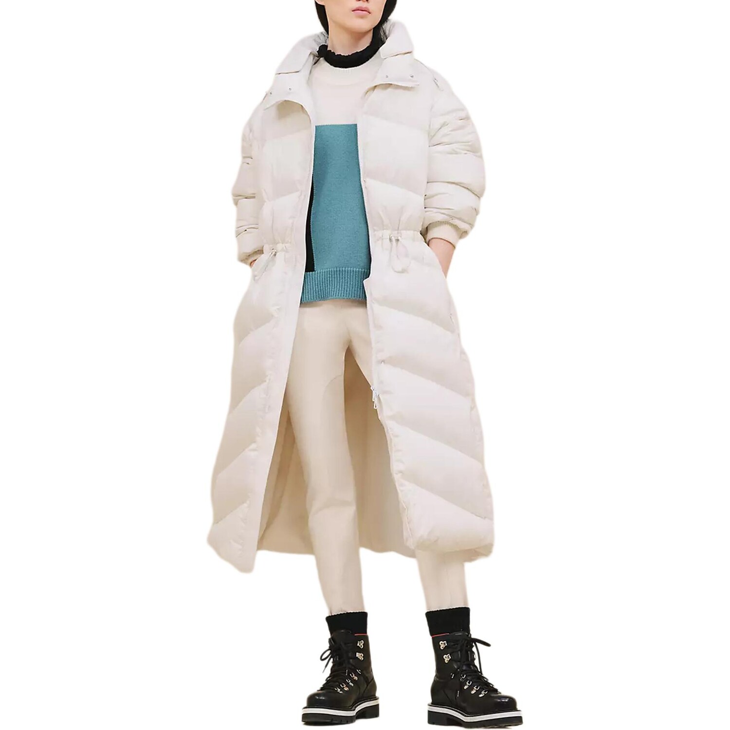 Пуховик женский жемчужно-белый Hermes
Пуховик женский жемчужно-белый Hermes