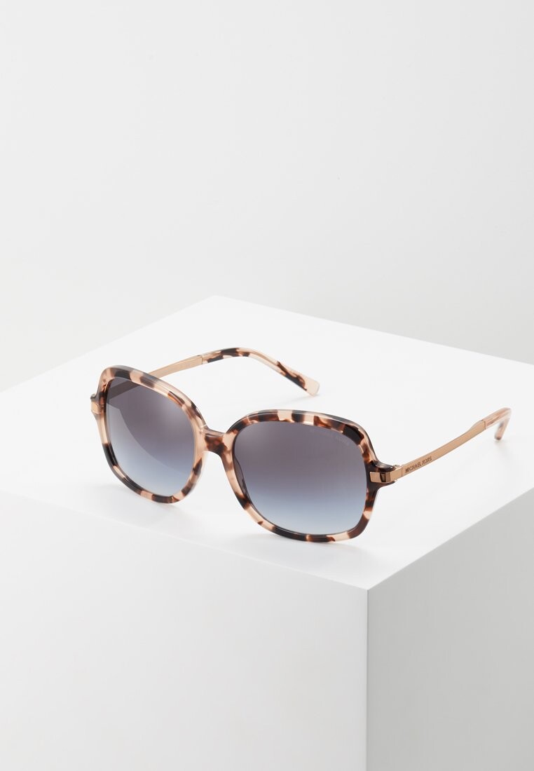 Солнцезащитные очки Michael Kors
Солнцезащитные очки Michael Kors