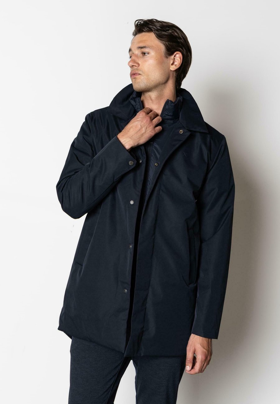 Пальто Clean Cut Copenhagen BLAKE , Dark Navy/Blue
Пальто Clean Cut Copenhagen BLAKE , Dark Navy/Blue