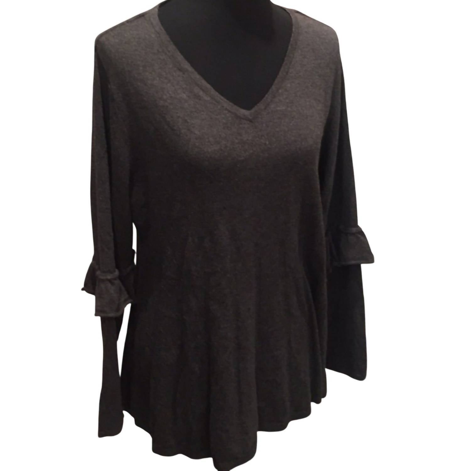 Женский свитер с V-образным вырезом и оборками на локтях - Plus In Black Style & Co.
Женский свитер с V-образным вырезом и оборками на локтях - Plus In Black Style & Co.