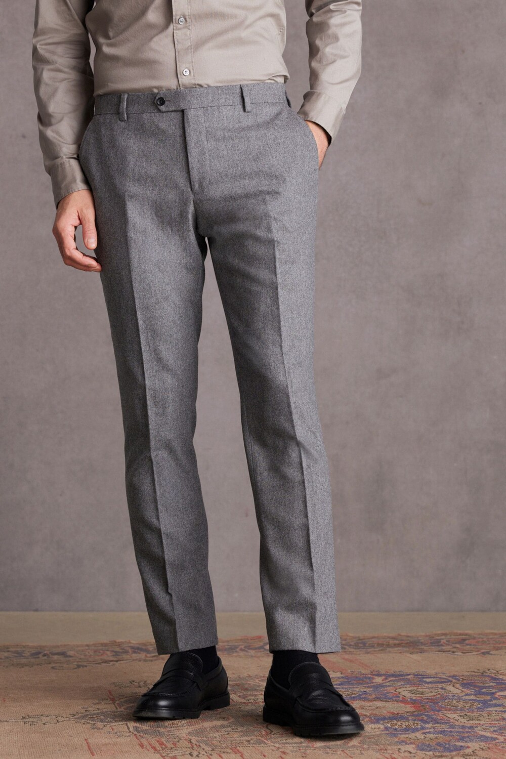 Фирменные костюмные брюки из итальянского материала Next, серый
Фирменные костюмные брюки из итальянского материала Next, серый