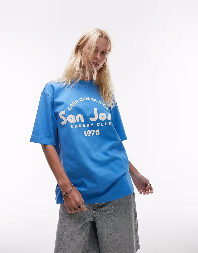 Футболка Topshop Jersey San Jose с принтом oversize в кобальтово-синем цвете 
Футболка Topshop Jersey San Jose с принтом oversize в кобальтово-синем цвете