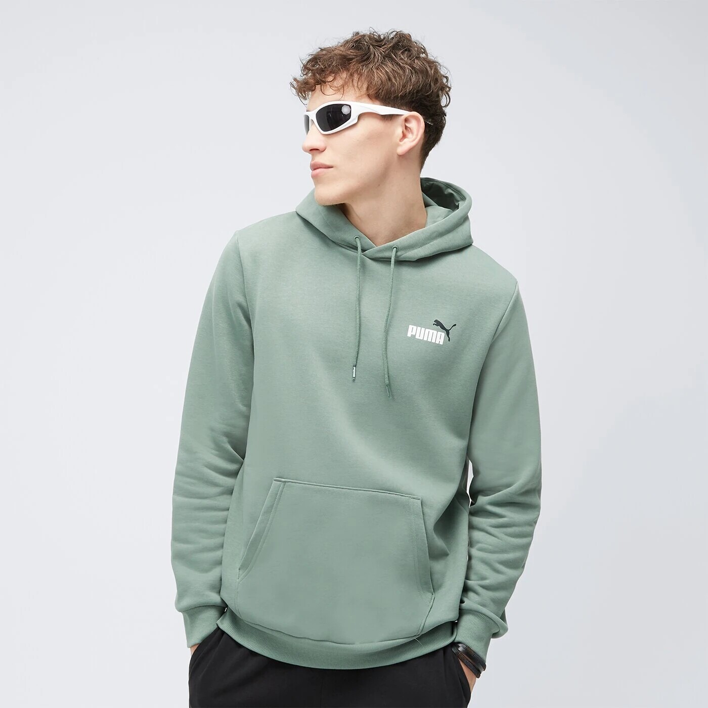 Свитшот Puma Ess+ с маленьким логотипом, зеленый
Свитшот Puma Ess+ с маленьким логотипом, зеленый