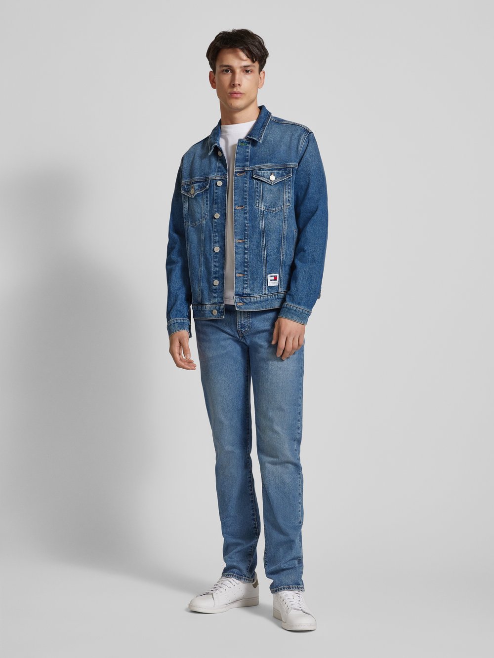 Джинсовая куртка с нагрудными карманами с клапанами, модель «RYAN» Tommy Jeans, темно-синий
Джинсовая куртка с нагрудными карманами с клапанами, модель «RYAN» Tommy Jeans, темно-синий