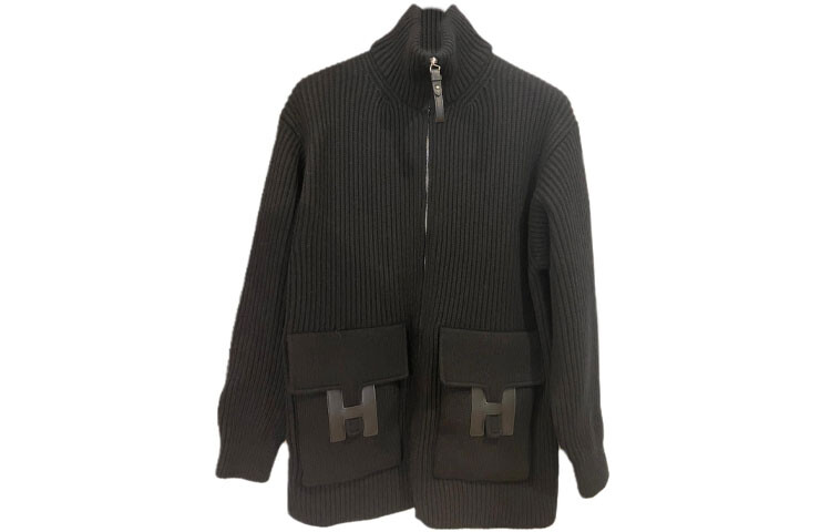 Трикотаж женский черный Hermes
Трикотаж женский черный Hermes