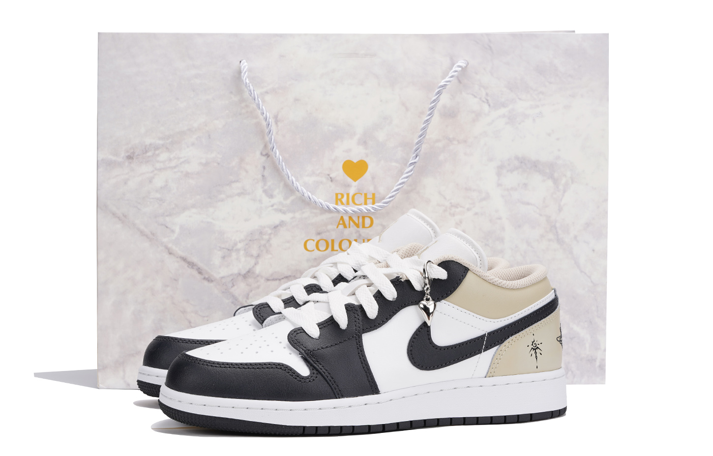 Air 1 нескользящие устойчивые к истиранию низкие детские баскетбольные кроссовки подростки Jordan, серый/белый
Air 1 нескользящие устойчивые к истиранию низкие детские баскетбольные кроссовки подростки Jordan, серый/белый