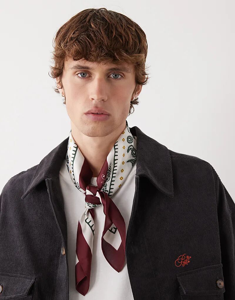 Шарф «Prohibited эскапизм» в Бордо
Шарф «Prohibited эскапизм» в Бордо