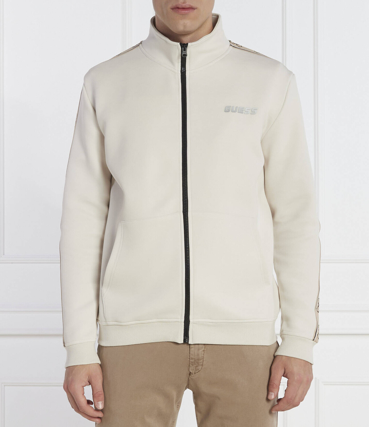 Толстовка GUESS ACTIVE MICKEY FULL ZIP Regular Fit, кремовый
Толстовка GUESS ACTIVE MICKEY FULL ZIP Regular Fit, кремовый