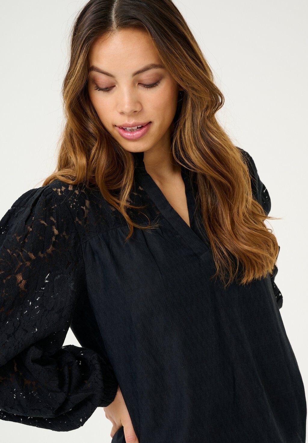 Блуза CRLISELIN Cream, черный 
Блуза CRLISELIN Cream, черный