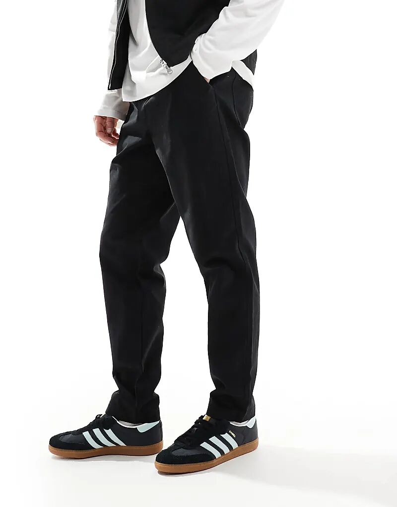 Зауженные брюки с заплаткой на заднем кармане черного цвета ASOS DESIGN
Зауженные брюки с заплаткой на заднем кармане черного цвета ASOS DESIGN