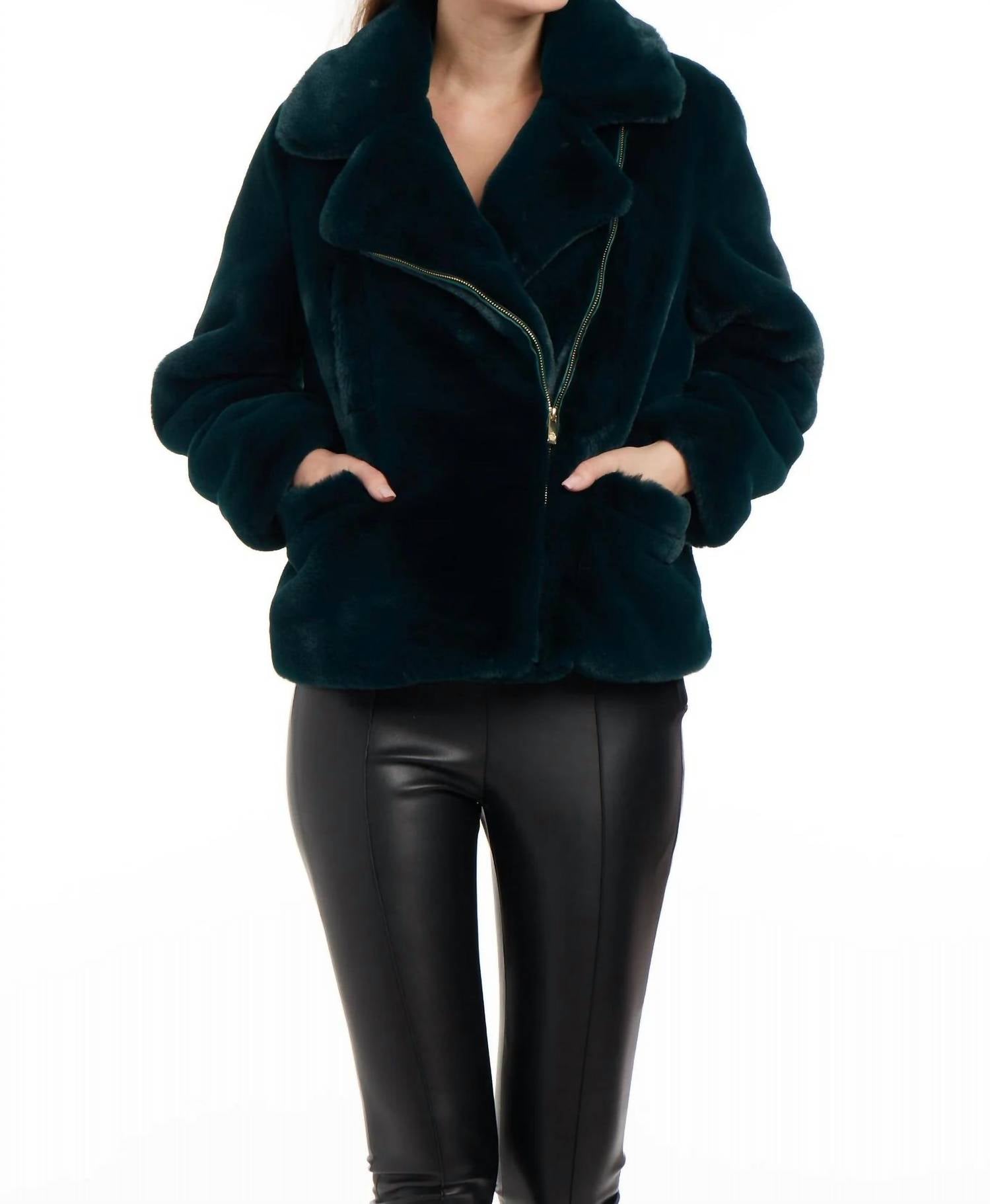 Мотоциклетная куртка в цвете Hunter PATTY KIM
Мотоциклетная куртка в цвете Hunter PATTY KIM