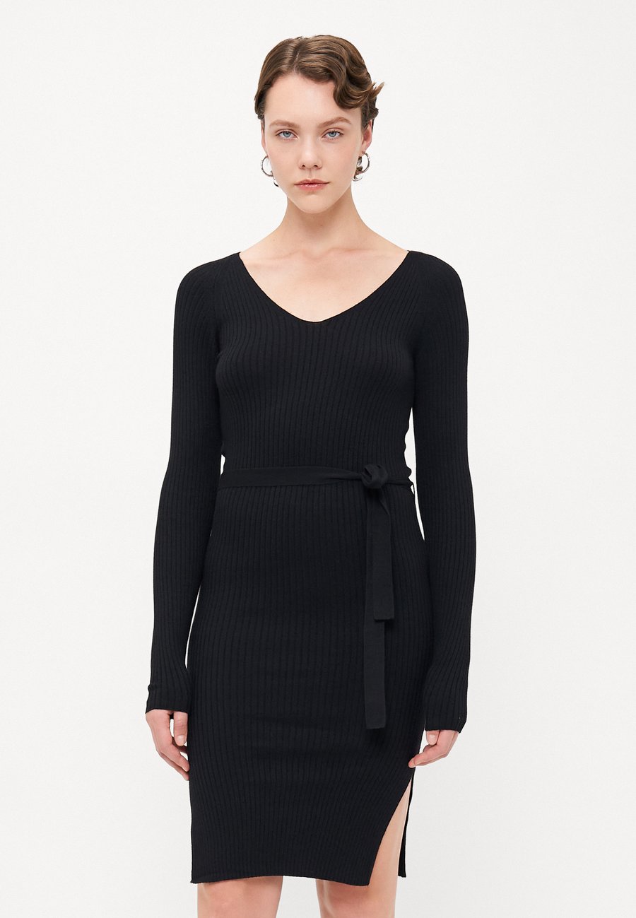 Платье Vero Moda Tall VMSABA V NECK BELT DRESS, Black
Платье Vero Moda Tall VMSABA V NECK BELT DRESS, Black
