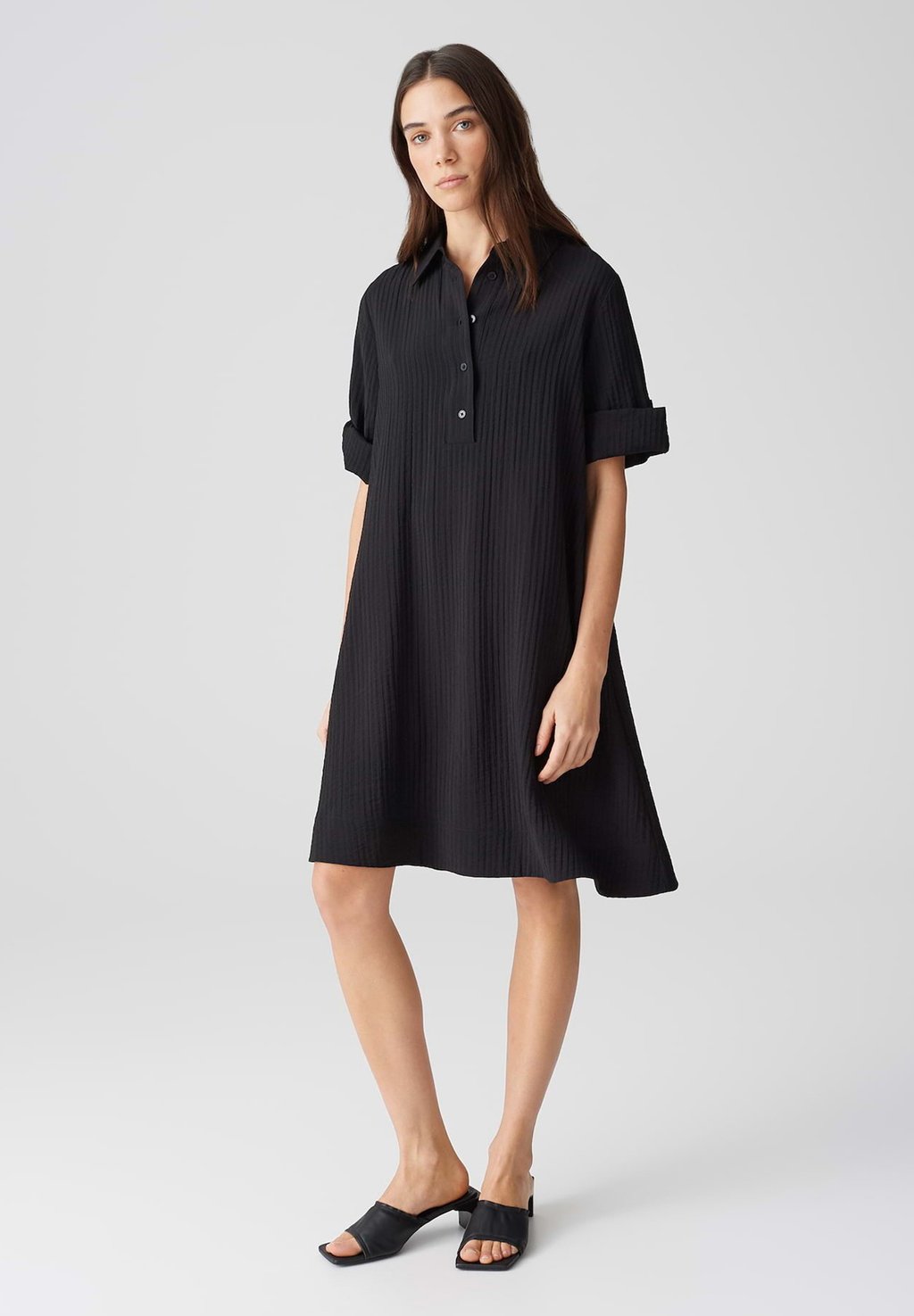 Платье-рубашка RELAXED FIT A-LINIE RIB OPUS, черный
Платье-рубашка RELAXED FIT A-LINIE RIB OPUS, черный