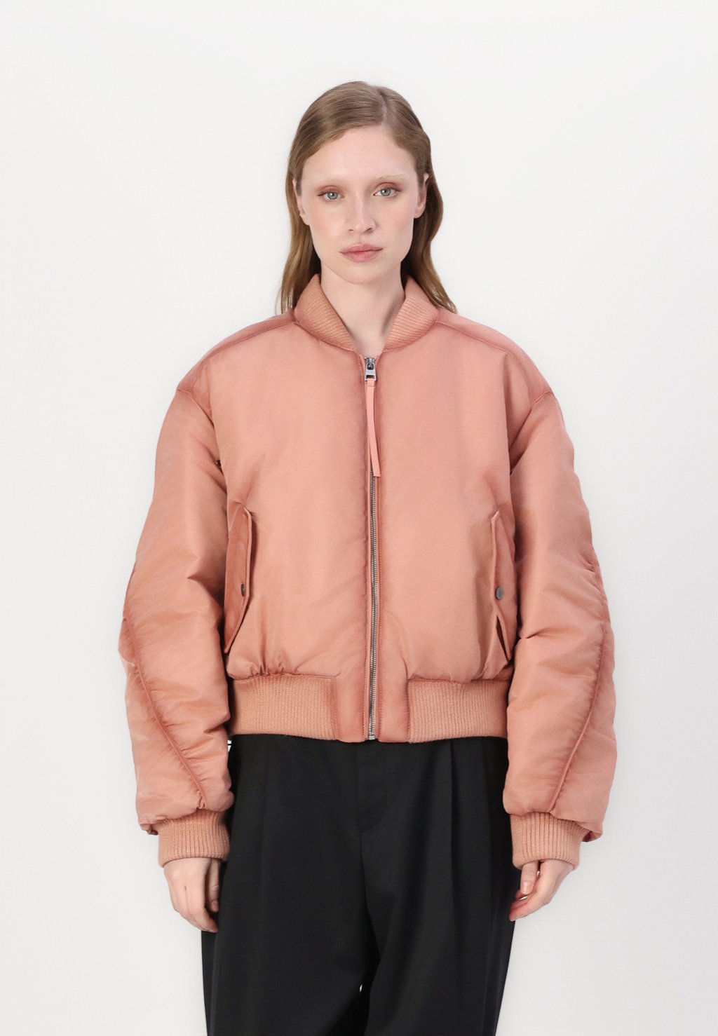 Зимняя куртка FERIDA HUGO, красный
Зимняя куртка FERIDA HUGO, красный