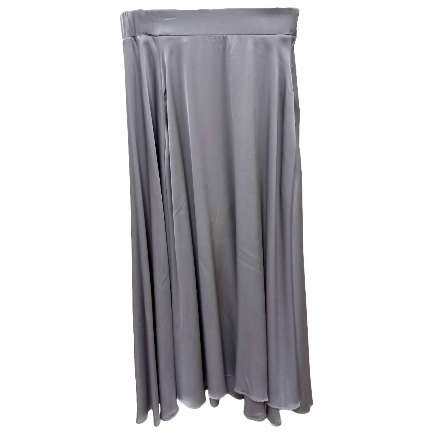 Женская юбка миди без застежек, серебристого цвета Allude, серебряный
Женская юбка миди без застежек, серебристого цвета Allude, серебряный