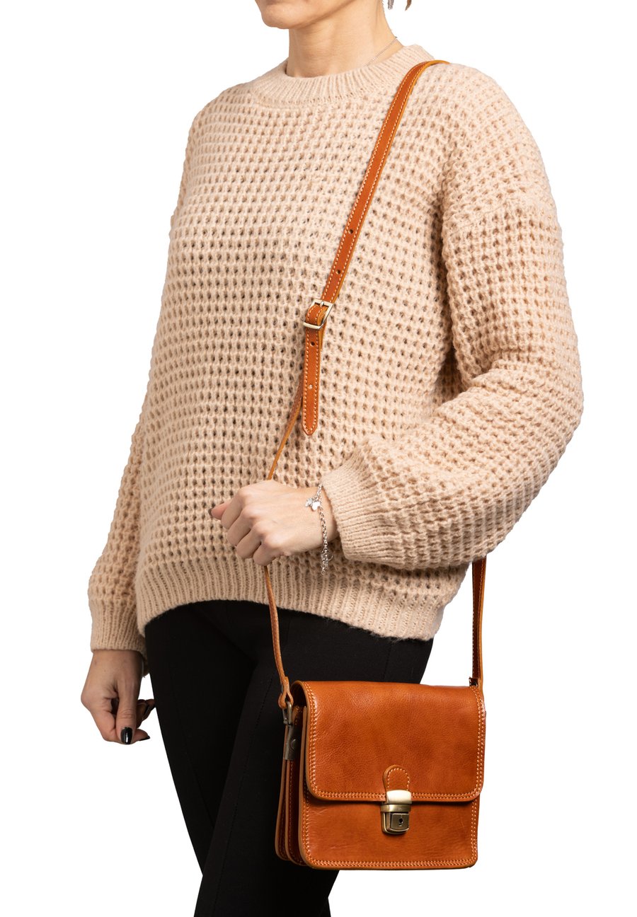 Сумка кросс-боди Chiara Ferretti Cross body bag, Cognac
Сумка кросс-боди Chiara Ferretti Cross body bag, Cognac