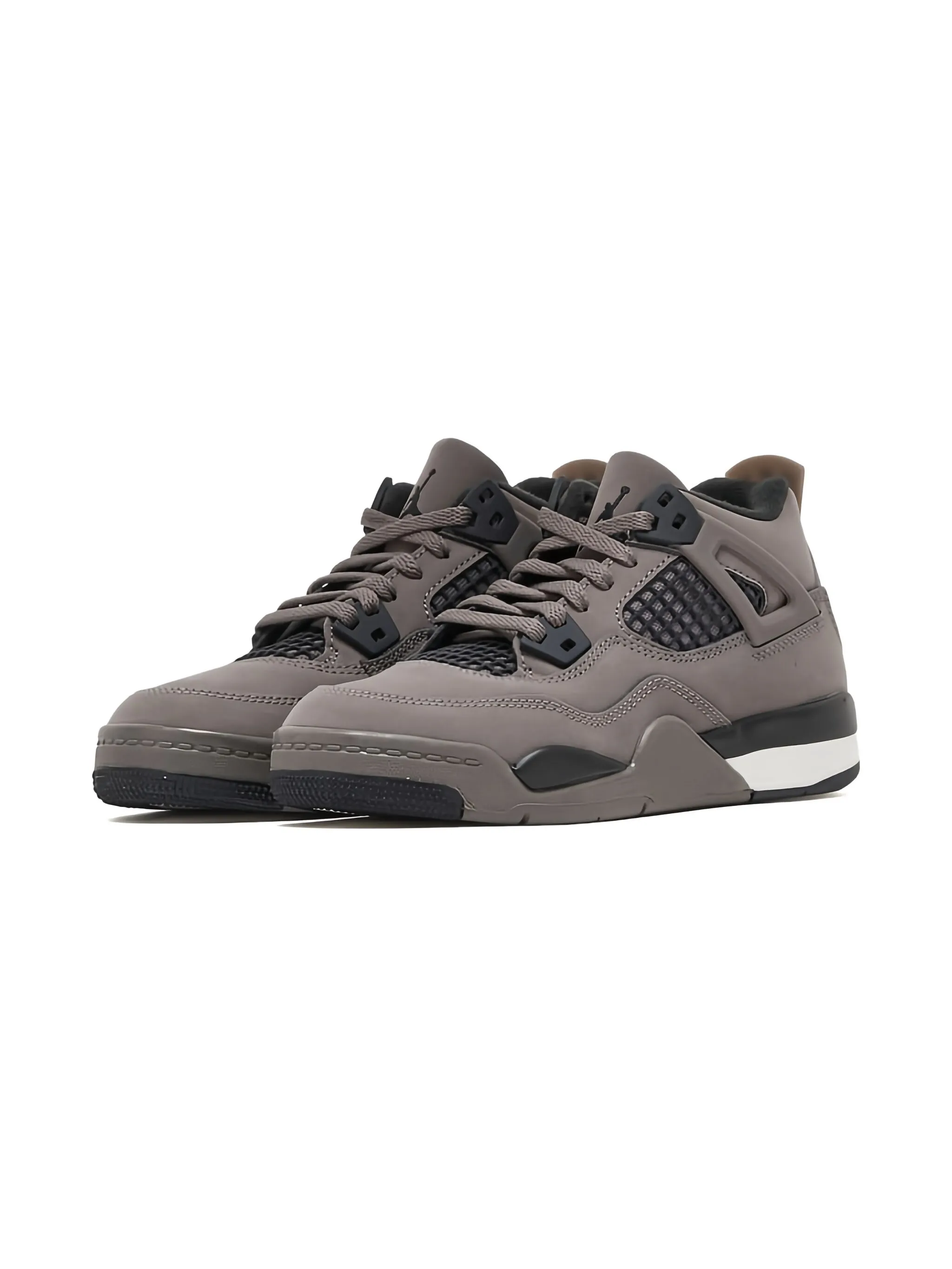 Кроссовки Jordan 4 Retro Jordan Kids, серый
Кроссовки Jordan 4 Retro Jordan Kids, серый