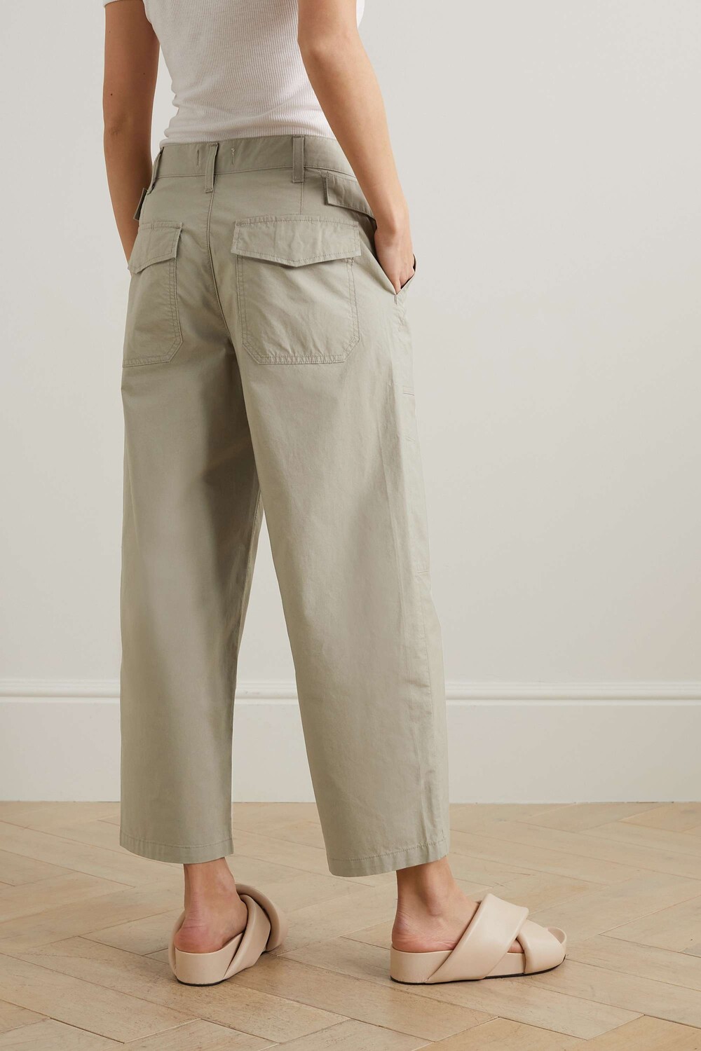 AGOLDE Укороченные брюки широкого кроя Daria Utility из поплина с добавлением хлопка, бежевый
AGOLDE Укороченные брюки широкого кроя Daria Utility из поплина с добавлением хлопка, бежевый