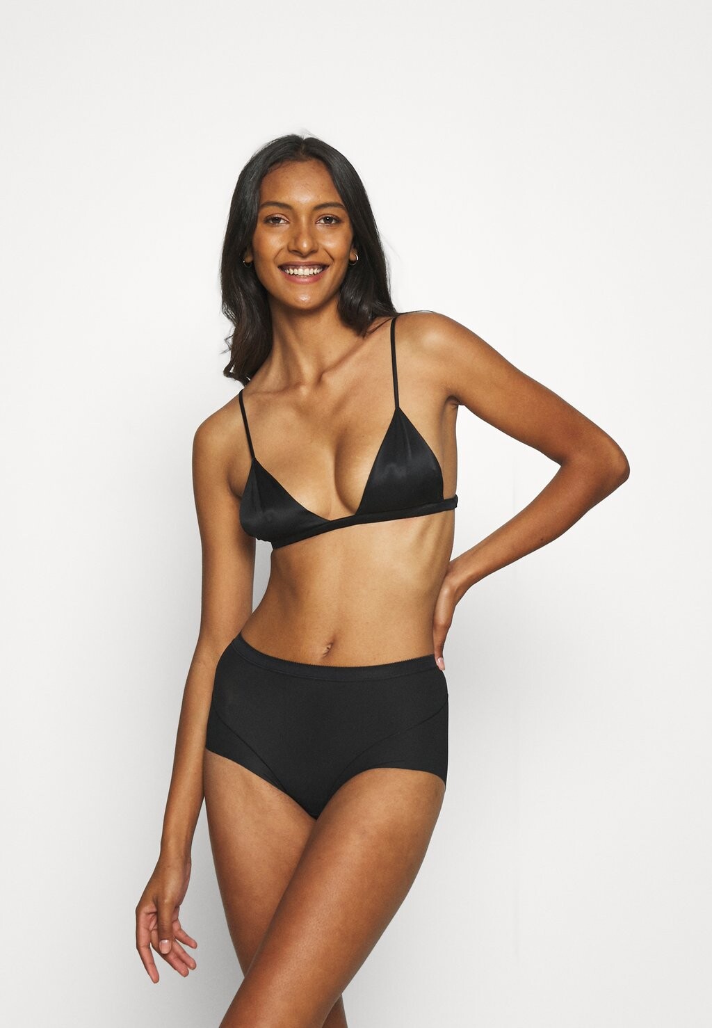 Корректирующее белье Marks & Spencer, черный
Корректирующее белье Marks & Spencer, черный