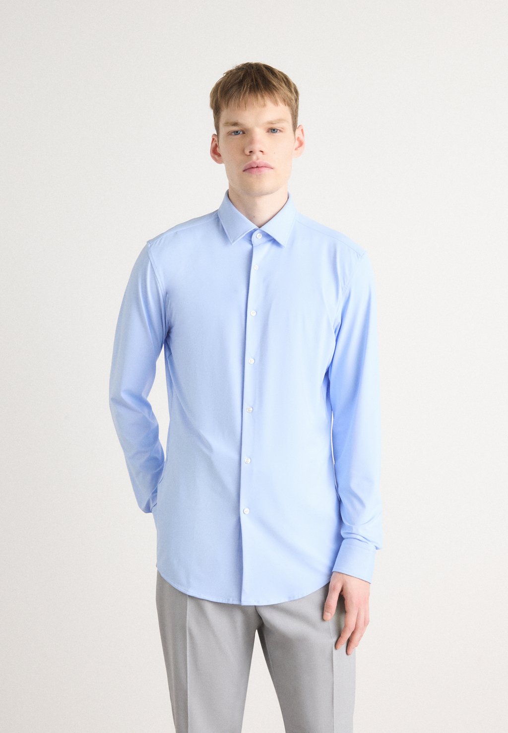 Рубашка KENNO HUGO, светло-голубой
Рубашка KENNO HUGO, светло-голубой