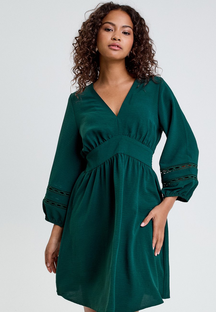 Платье Cache Cache Day dress, Vert Foncé/Dark Green
Платье Cache Cache Day dress, Vert Foncé/Dark Green