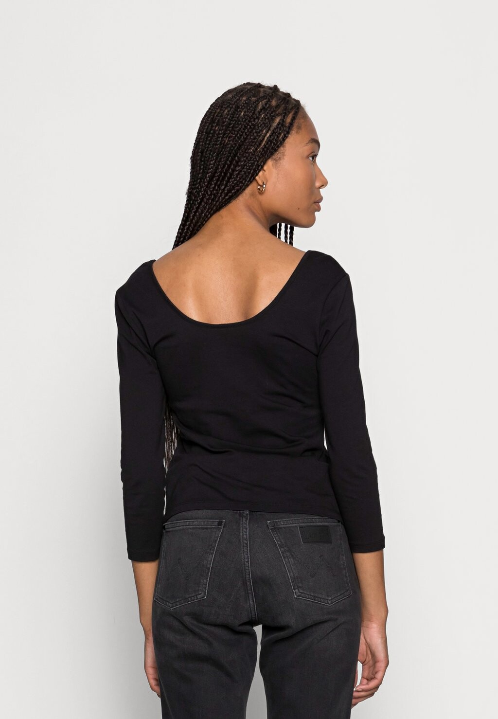 Топ с длинными рукавами LS CARREE LASCANA, черный
Топ с длинными рукавами LS CARREE LASCANA, черный