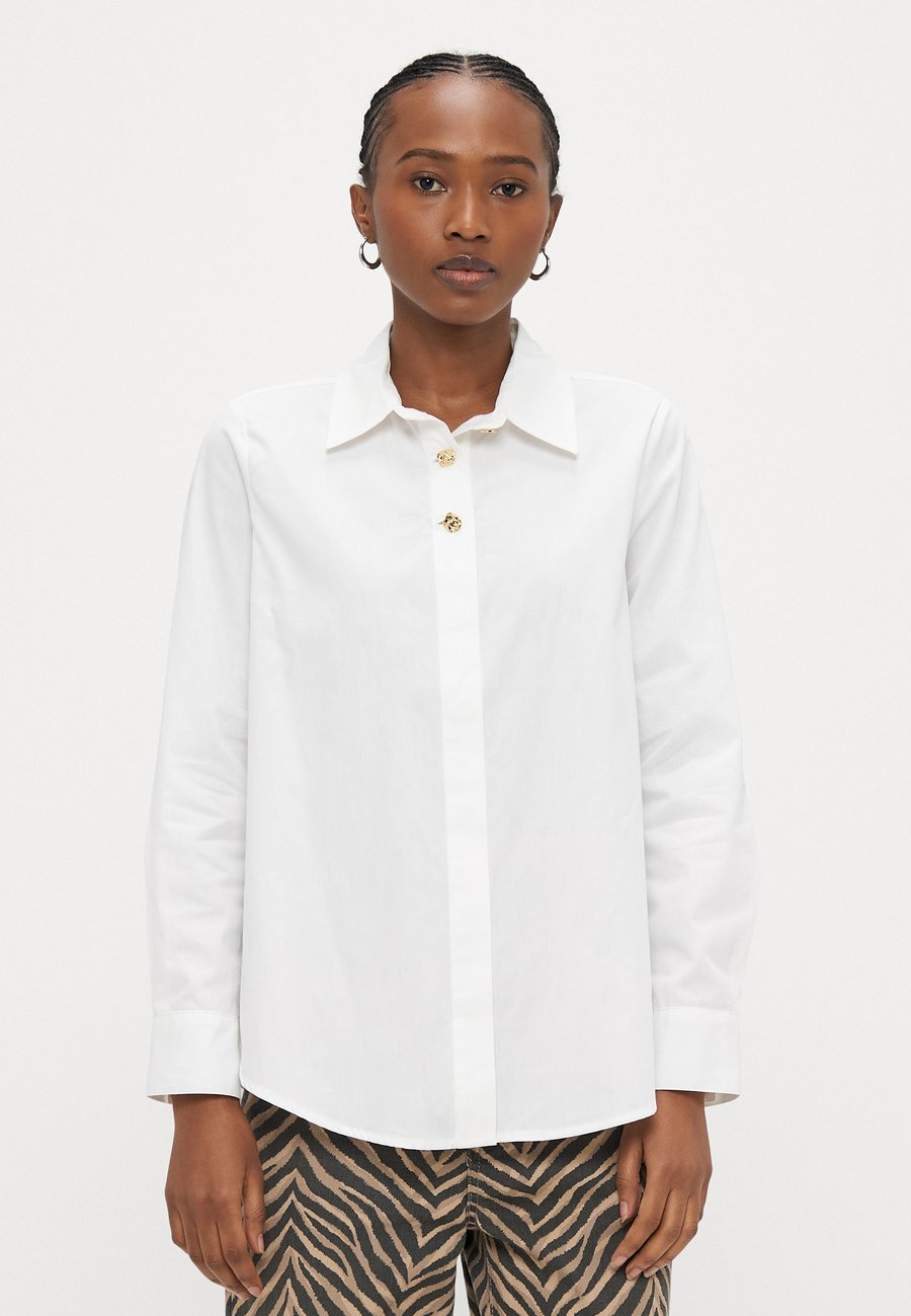 Блуза ONLY Petite ONLSABLE NINA SHIRT , Bright White/White
Блуза ONLY Petite ONLSABLE NINA SHIRT , Bright White/White