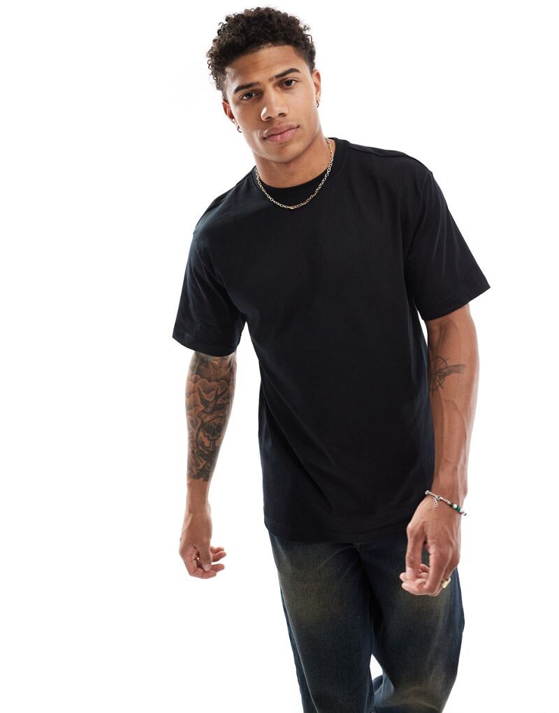 Черная свободная футболка Only & Sons
Черная свободная футболка Only & Sons