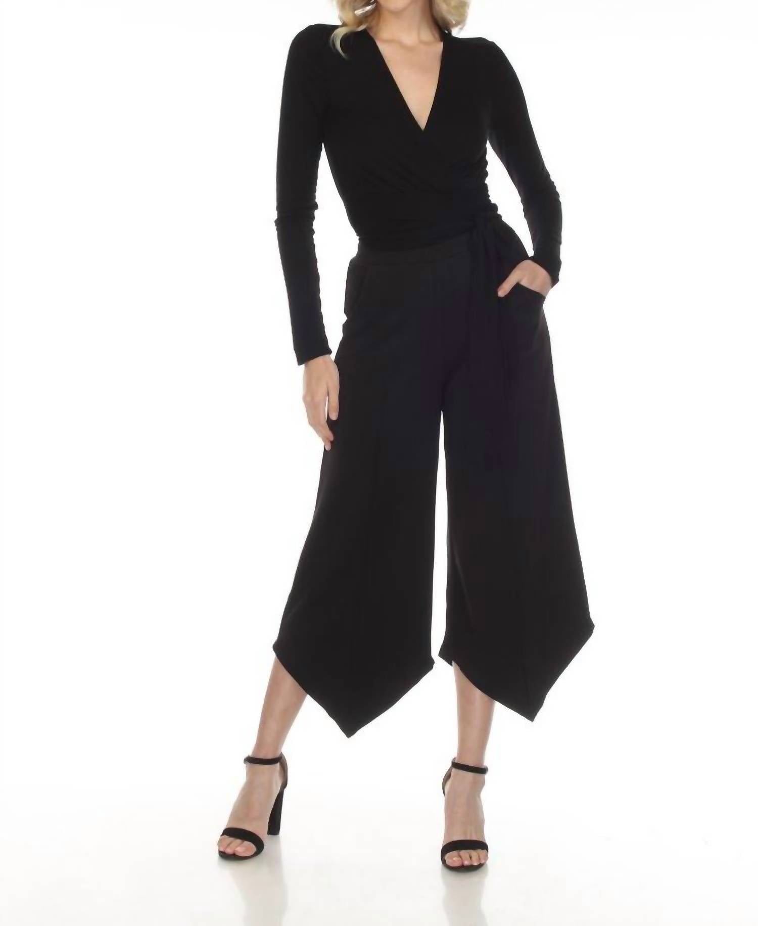 Укороченный топ/жакет Carni с запахом черного цвета One Essence
Укороченный топ/жакет Carni с запахом черного цвета One Essence