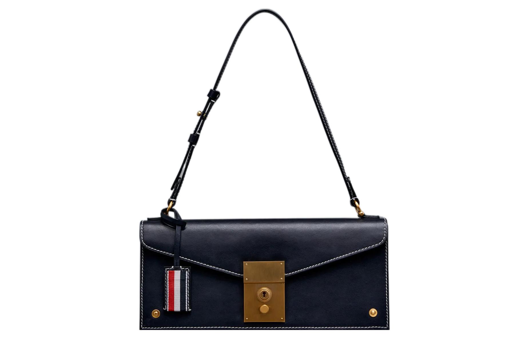 Футболка из натуральной телячьей кожи Baguette Bag, женская сумка через плечо морского синего цвета THOM BROWNE
Футболка из натуральной телячьей кожи Baguette Bag, женская сумка через плечо морского синего цвета THOM BROWNE